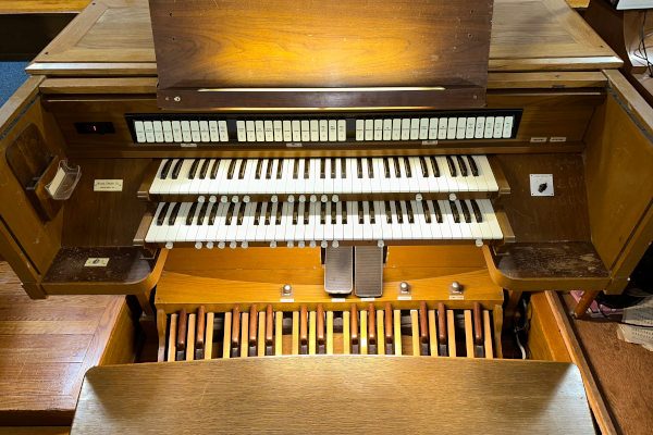 St. Mark Lutheran Church organ console, North Tonawanda NY